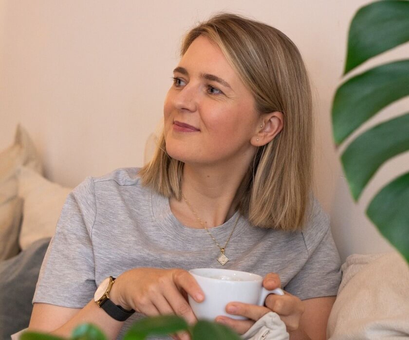 Kasia Sierant during a free decluttering consultation online